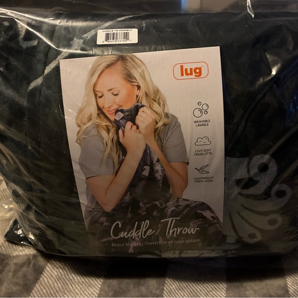 Lug Cuddle Throw Blanket - Dragon Black New - Picture 2 of 4